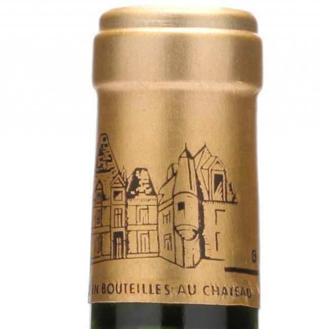 ワイン CHATEAU HAUT BRION 1982 1989 Bottle-of-Chateau-Haut-Brion-