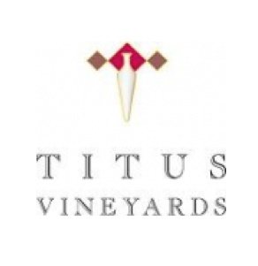 Titus Vineyards, logo 